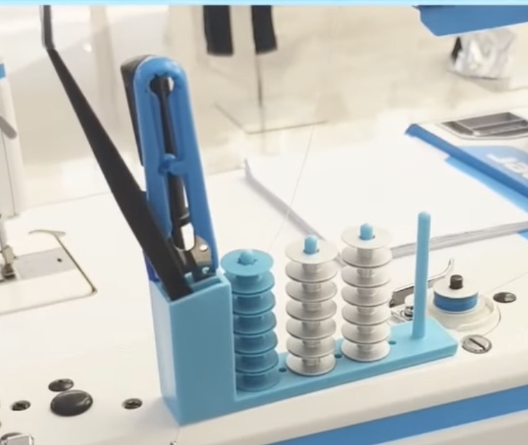 PORTA SPOLINE MAGNETICO 4 POSTI+PORTA ATTREZZI BOBBIN RACK + TOOLS