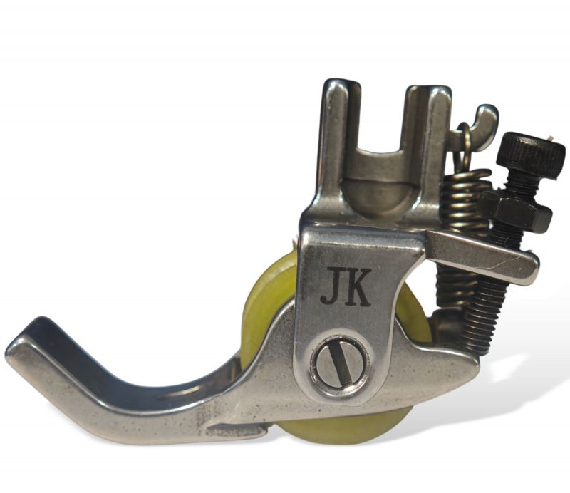 PIEDINO CON ROTELLA (1/8)R P69LH